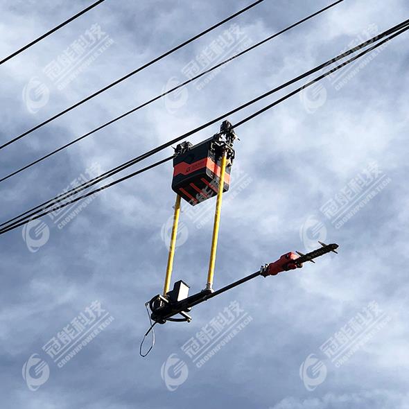 樹障帶電清除機(jī)器人